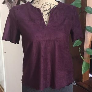 Express Scallop-Edge Top NWT
